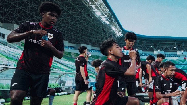 Pemain Timnas Indonesia U-17 saat latihan. [Instagram]